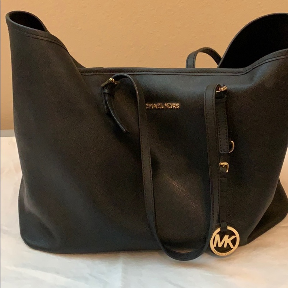 Michael Kors Jet Set Travel Tote- Black